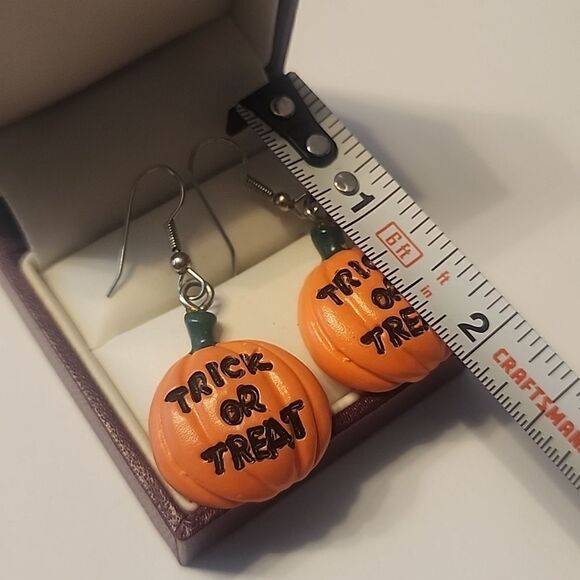Trick or Treat Pumpkin Dangle Drop Womens Earrings Halloween Fall Autumn Jewelry - Picture 3 of 5